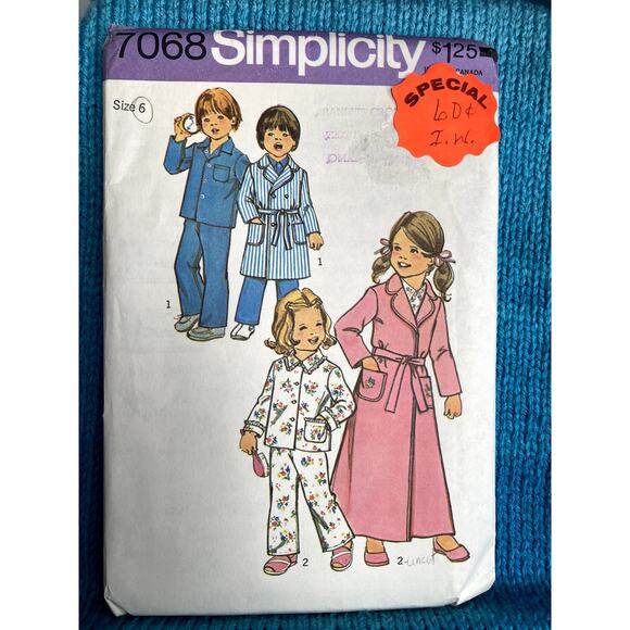 Simplicity 7068 Sewing pattern kids pajamas robe size 6 - Picture 1 of 5